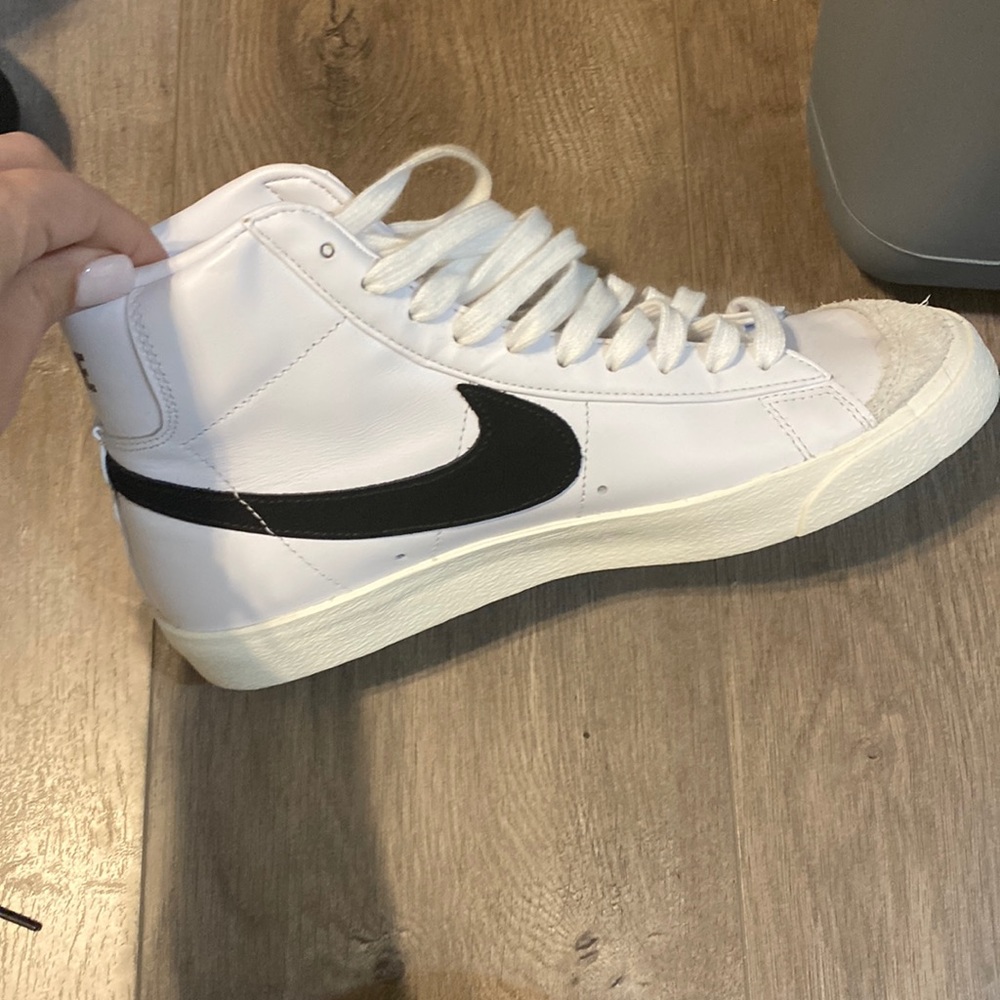 White and black Nike high tops womens size 8.5